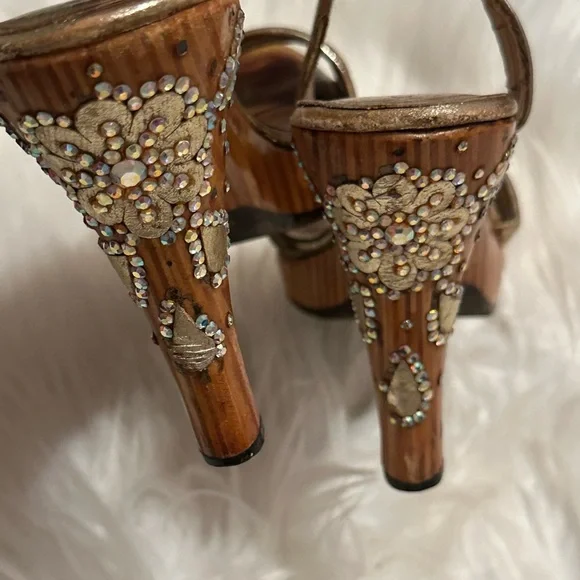 Vintage Wooden Rhinestone Heels (size 6)